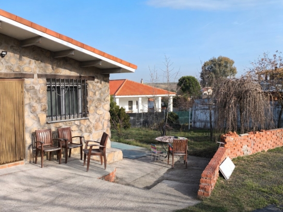 CHALET INDEPENDIENTE CON PARCELA DE 1885 M2 EN EL VISO DE SAN JUAN, TOLEDO