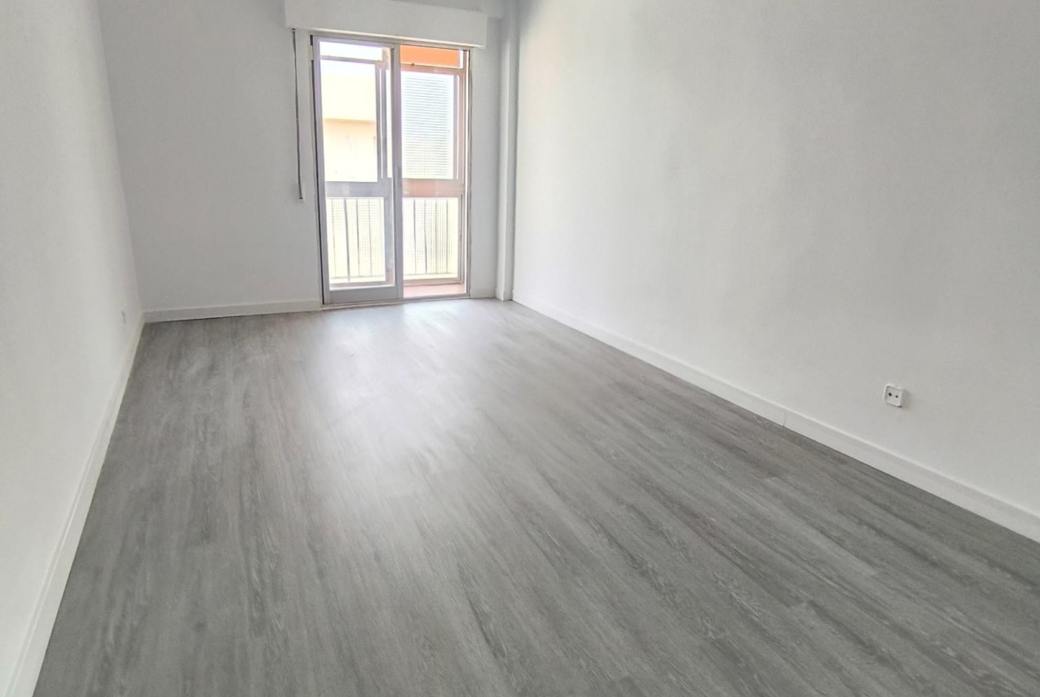 PISO SEMI-REFORMADO EN ZONA CENTRO DE FUENLABRADA