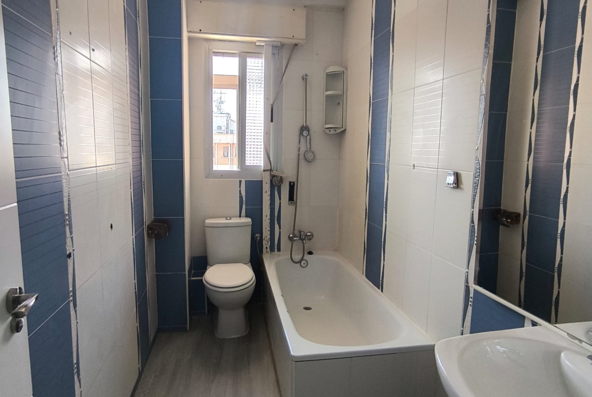 PISO SEMI-REFORMADO EN ZONA CENTRO DE FUENLABRADA