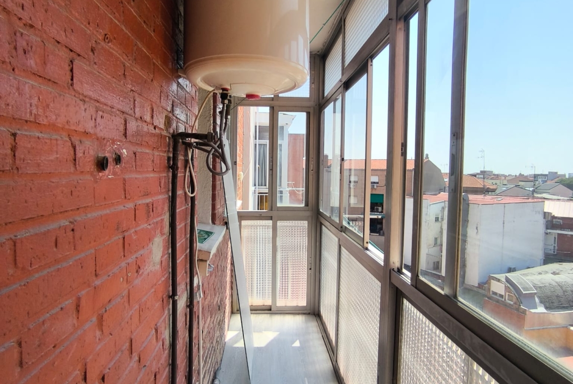 PISO SEMI-REFORMADO EN ZONA CENTRO DE FUENLABRADA