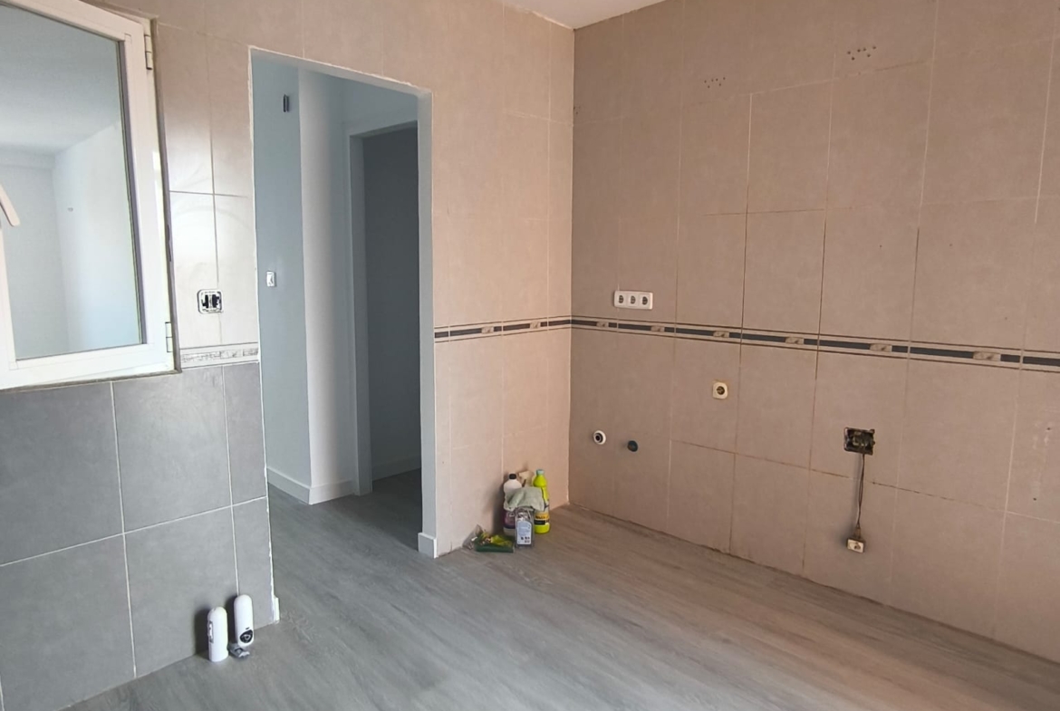 PISO SEMI-REFORMADO EN ZONA CENTRO DE FUENLABRADA