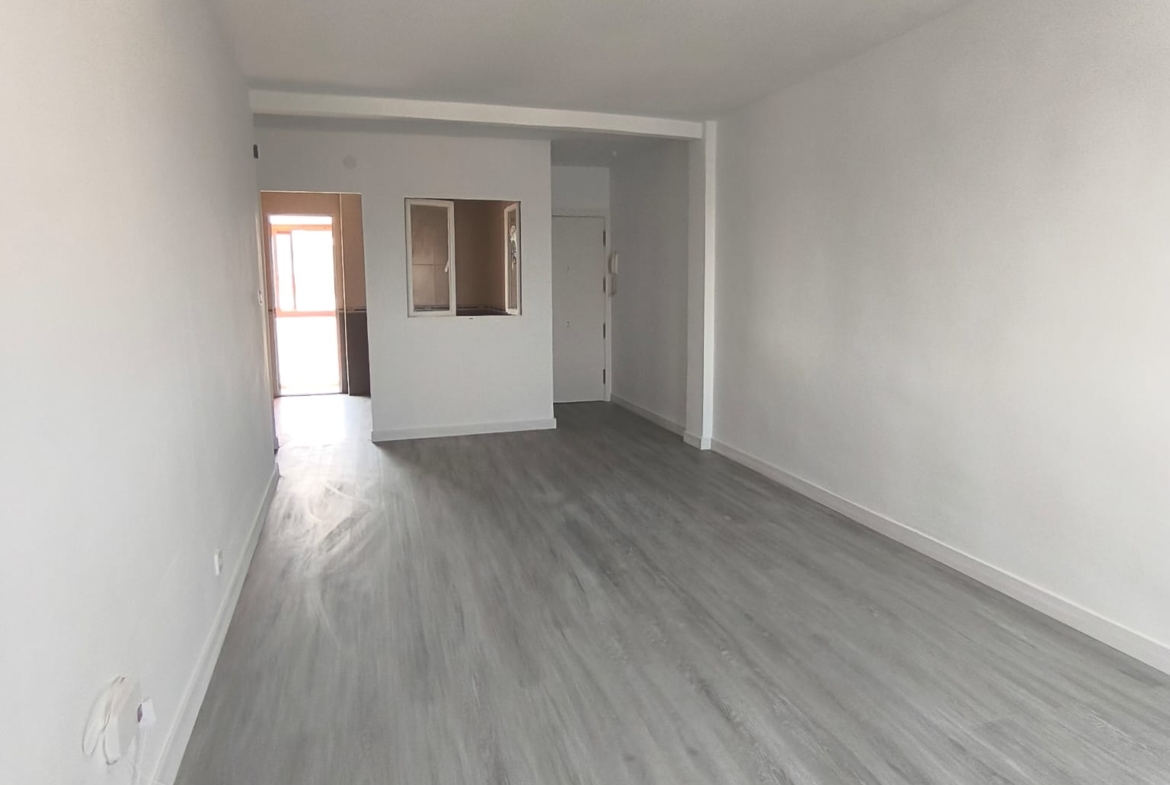 PISO SEMI-REFORMADO EN ZONA CENTRO DE FUENLABRADA