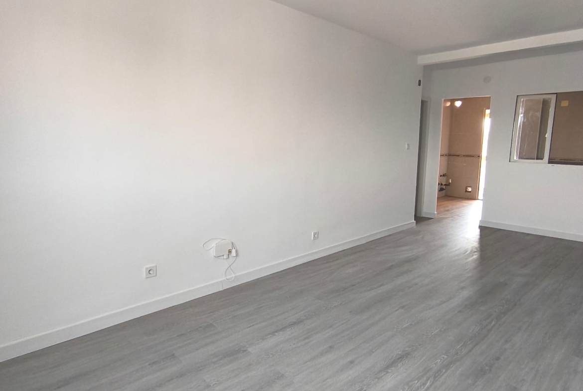 PISO SEMI-REFORMADO EN ZONA CENTRO DE FUENLABRADA