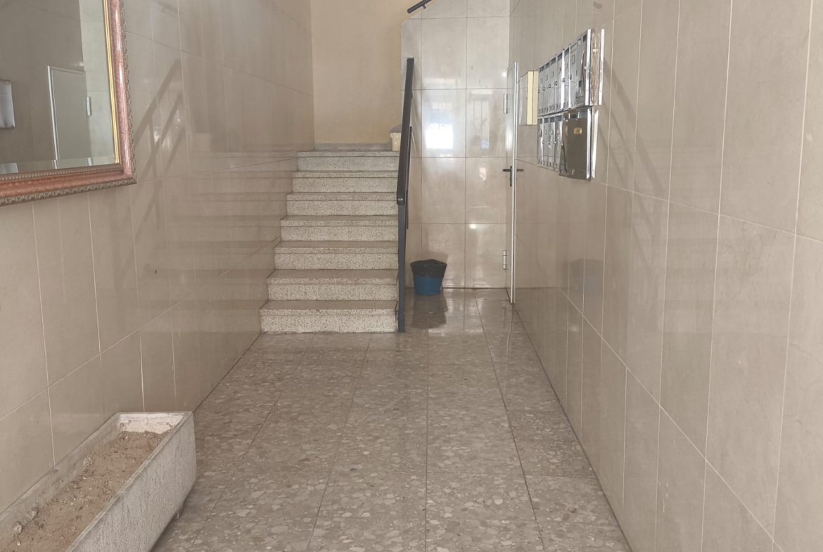 PISO SEMI-REFORMADO EN ZONA CENTRO DE FUENLABRADA