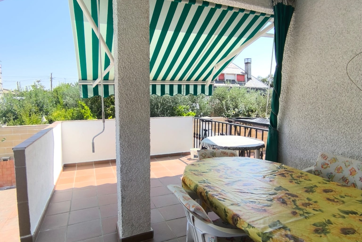 CHALET INDEPENDIENTE CON PISCINA EN URB. OLIVA.VELETA, CARRANQUE (TOLEDO)