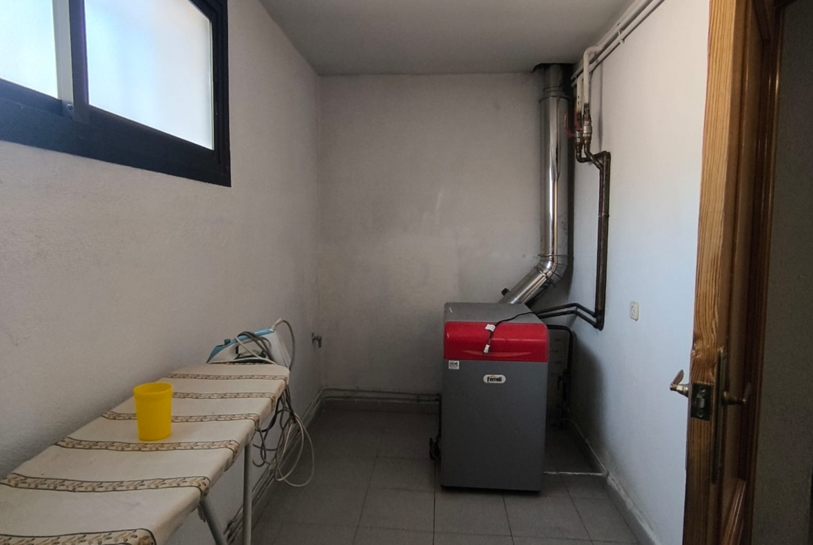 CHALET INDEPENDIENTE CON PISCINA EN URB. OLIVA.VELETA, CARRANQUE (TOLEDO)