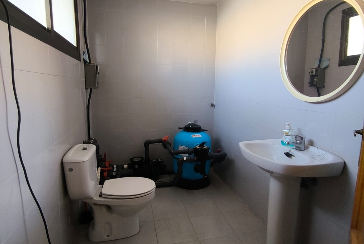 CHALET INDEPENDIENTE CON PISCINA EN URB. OLIVA.VELETA, CARRANQUE (TOLEDO)