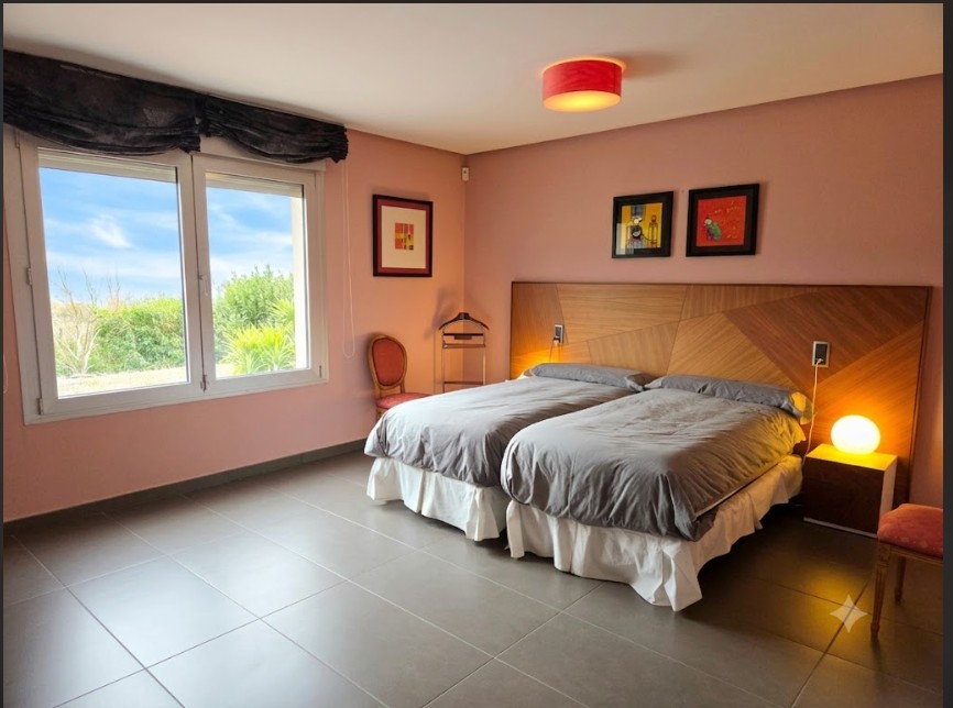Exclusiva residencia independiente con dos viviendas, piscina y vistas privilegiadas a Toledo