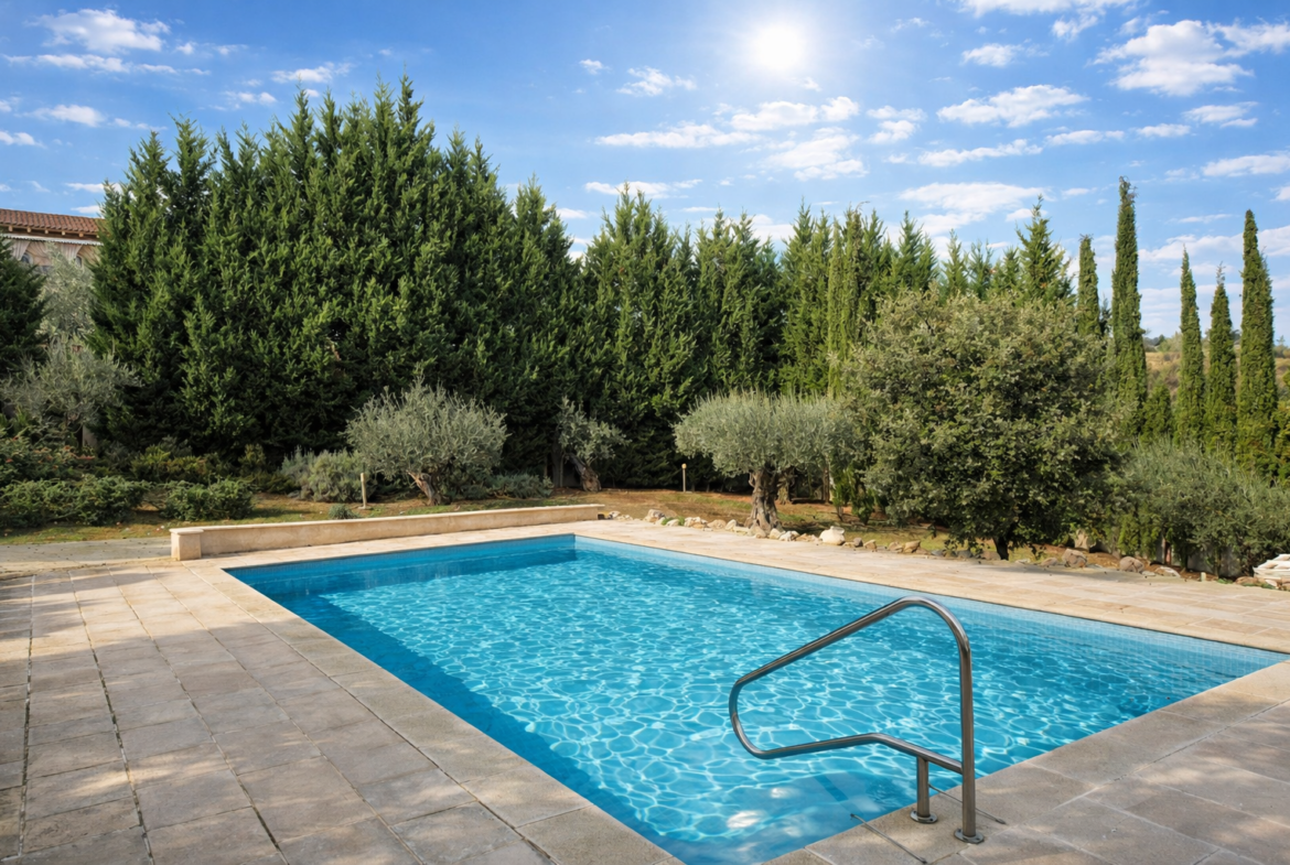 Exclusiva residencia independiente con dos viviendas, piscina y vistas privilegiadas a Toledo