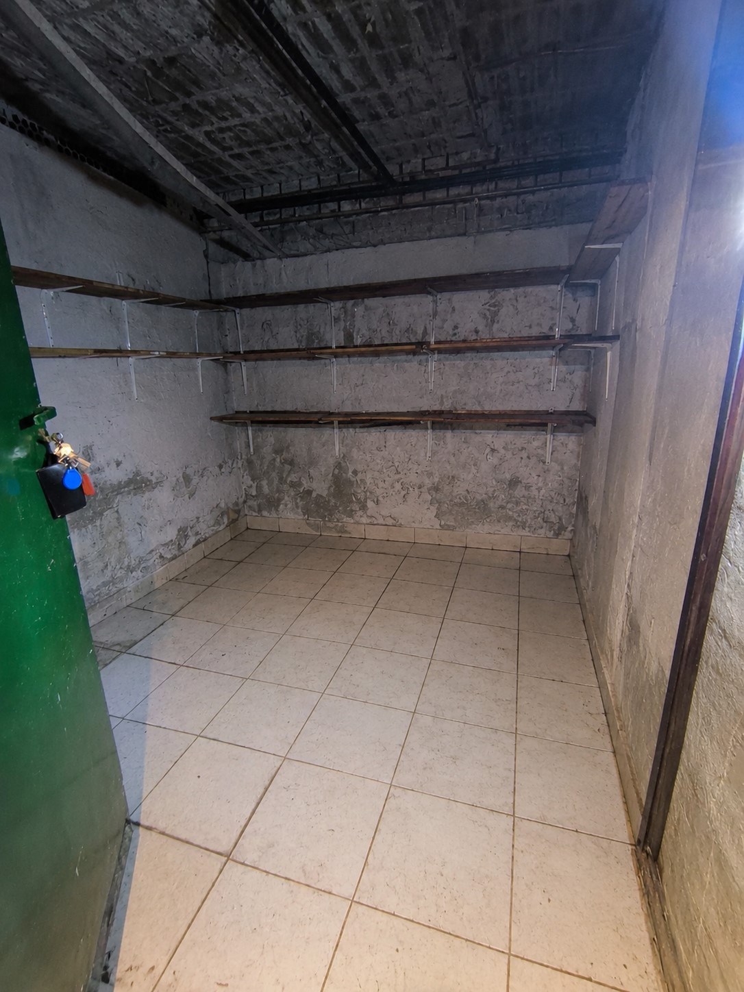 trastero vaciado con IA PISO EN CASCO ANTIGUO DE ALCORCON