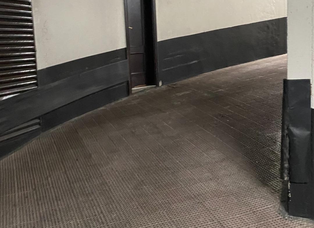 Plaza de garaje para coche pequeño