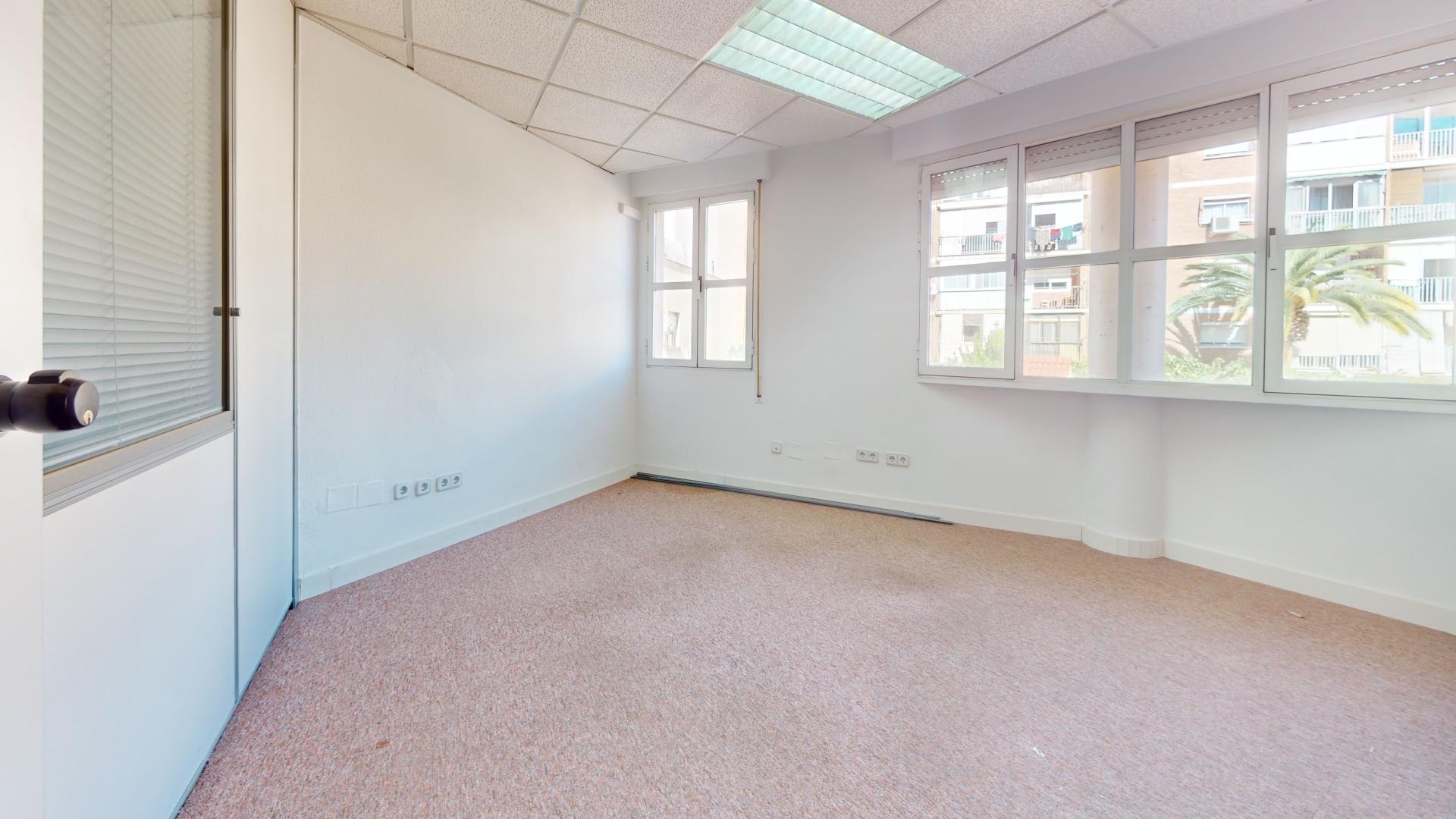 hafdw77kp2z-bedroom_521bb702-a36f-4b32-be37-bc1976697489