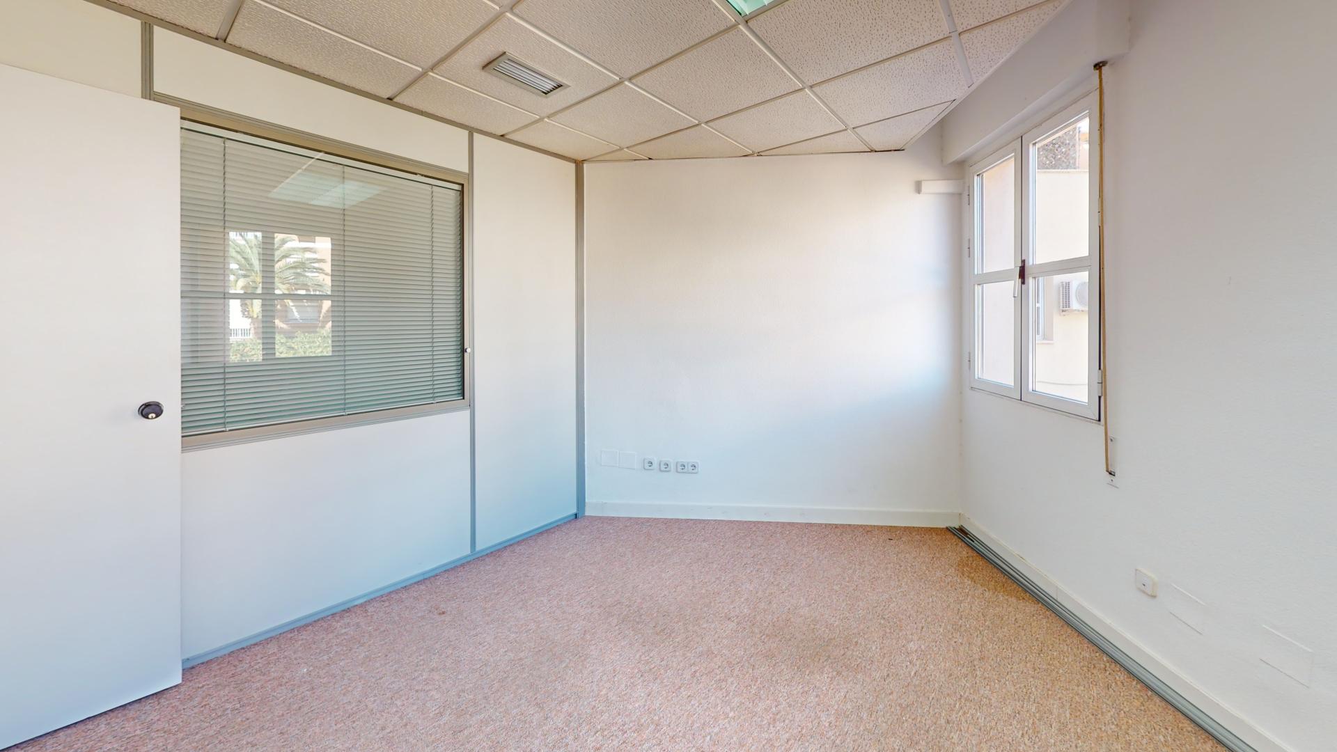 s3xlatdnuv4-bedroom_e3a7730d-c556-4d2d-b138-a04245ca4b4a