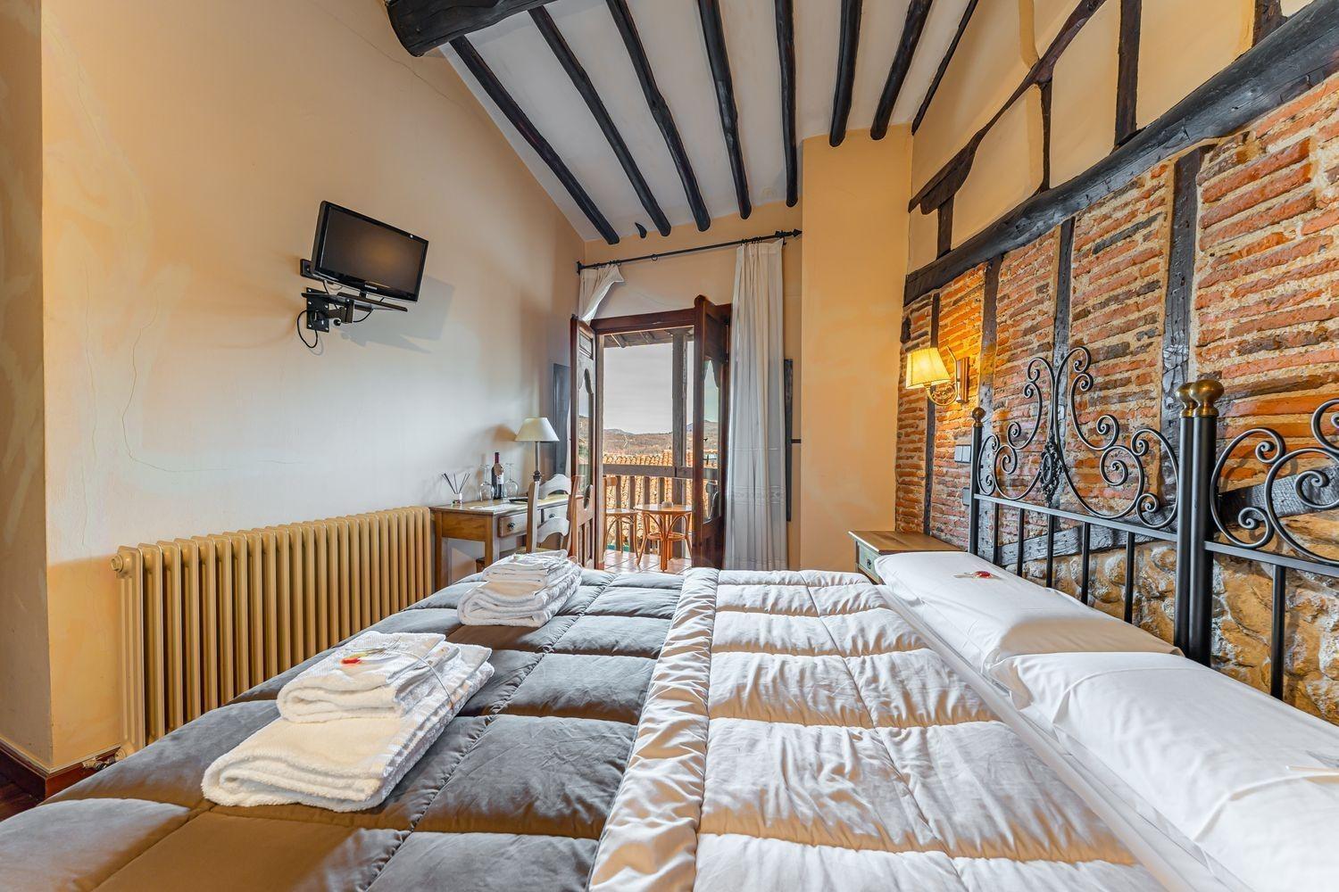 ^**^POSADA DE CANDELARIO^**^EMBLEMATICO HOTEL RURAL DE 4 ESTRELLAS EN EL TURISTICO PUEBLO CANDELARIO