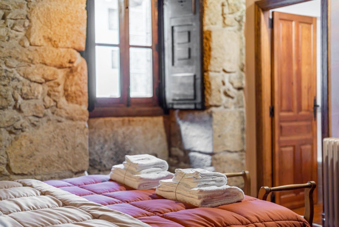 ^**^POSADA DE CANDELARIO^**^EMBLEMATICO HOTEL RURAL DE 4 ESTRELLAS EN EL TURISTICO PUEBLO CANDELARIO
