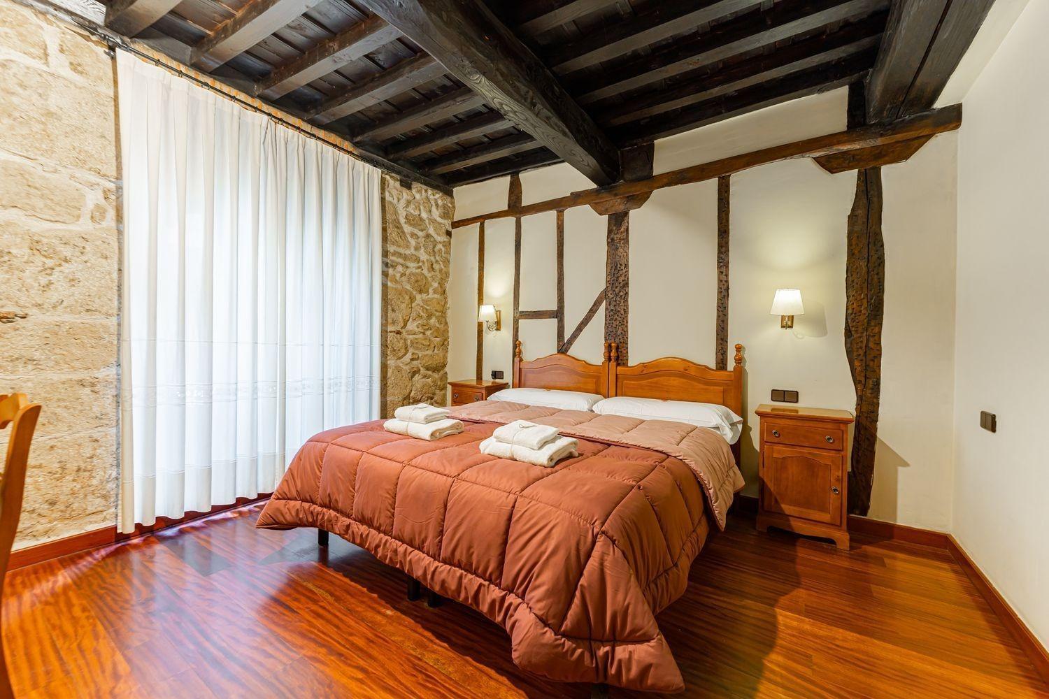 ^**^POSADA DE CANDELARIO^**^EMBLEMATICO HOTEL RURAL DE 4 ESTRELLAS EN EL TURISTICO PUEBLO CANDELARIO