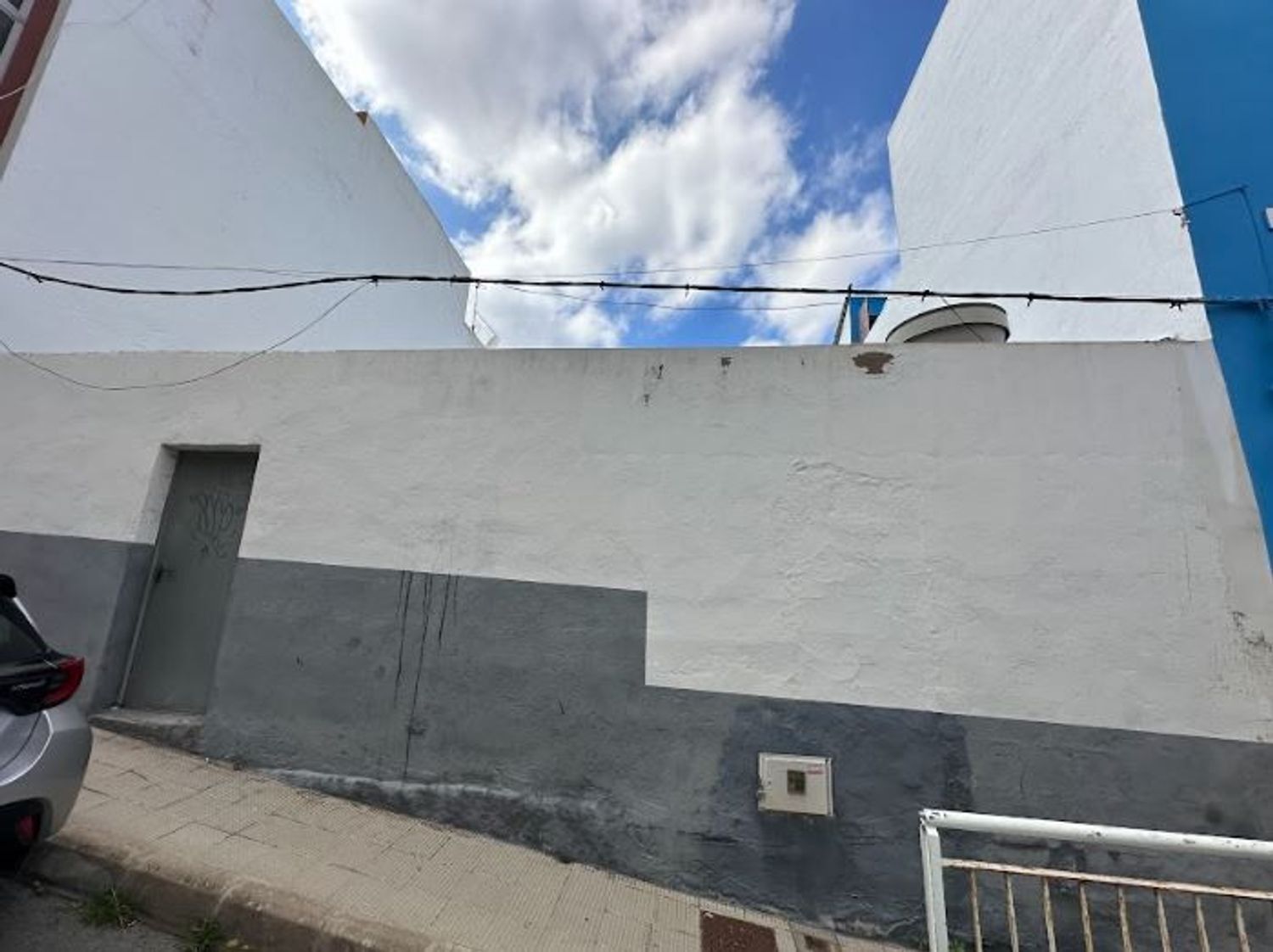 1283645258