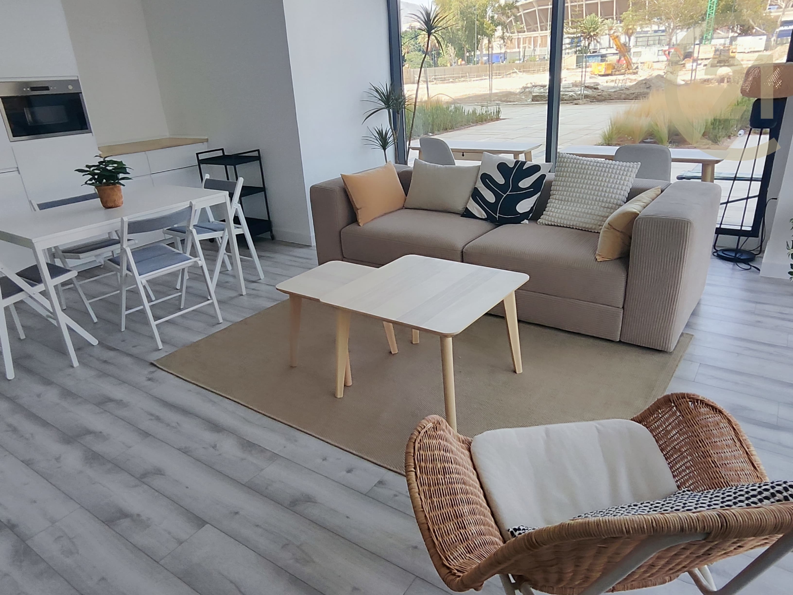 24_f516bb7d-7c76-4b61-82e3-283b89205083