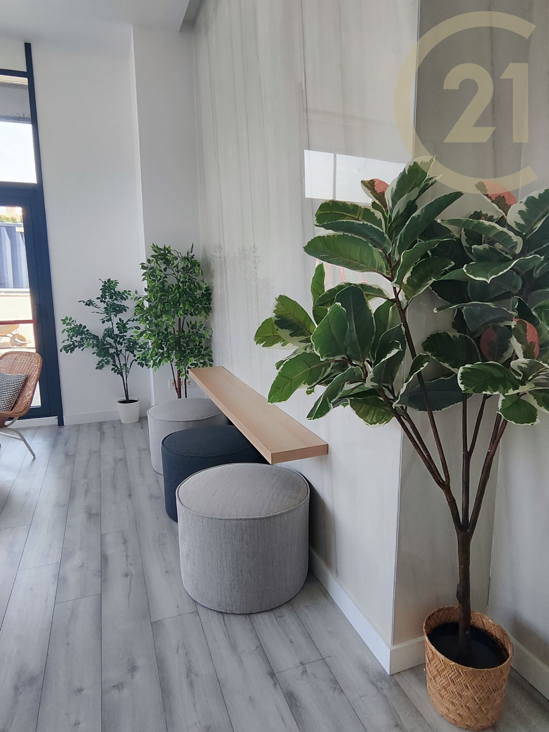 25_e734f3df-4b45-435b-9c5b-7ec0cefc4f22