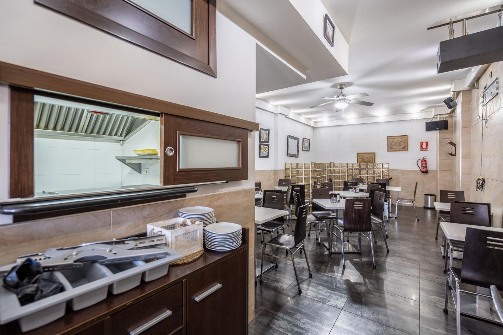 ^**^BAR RESTAURANTE CON AMPLIAS TERRAZAS Y AMPLIA ZONA PRIVADA EN MEJORADA DEL CAMPO^**^ Magnífica o