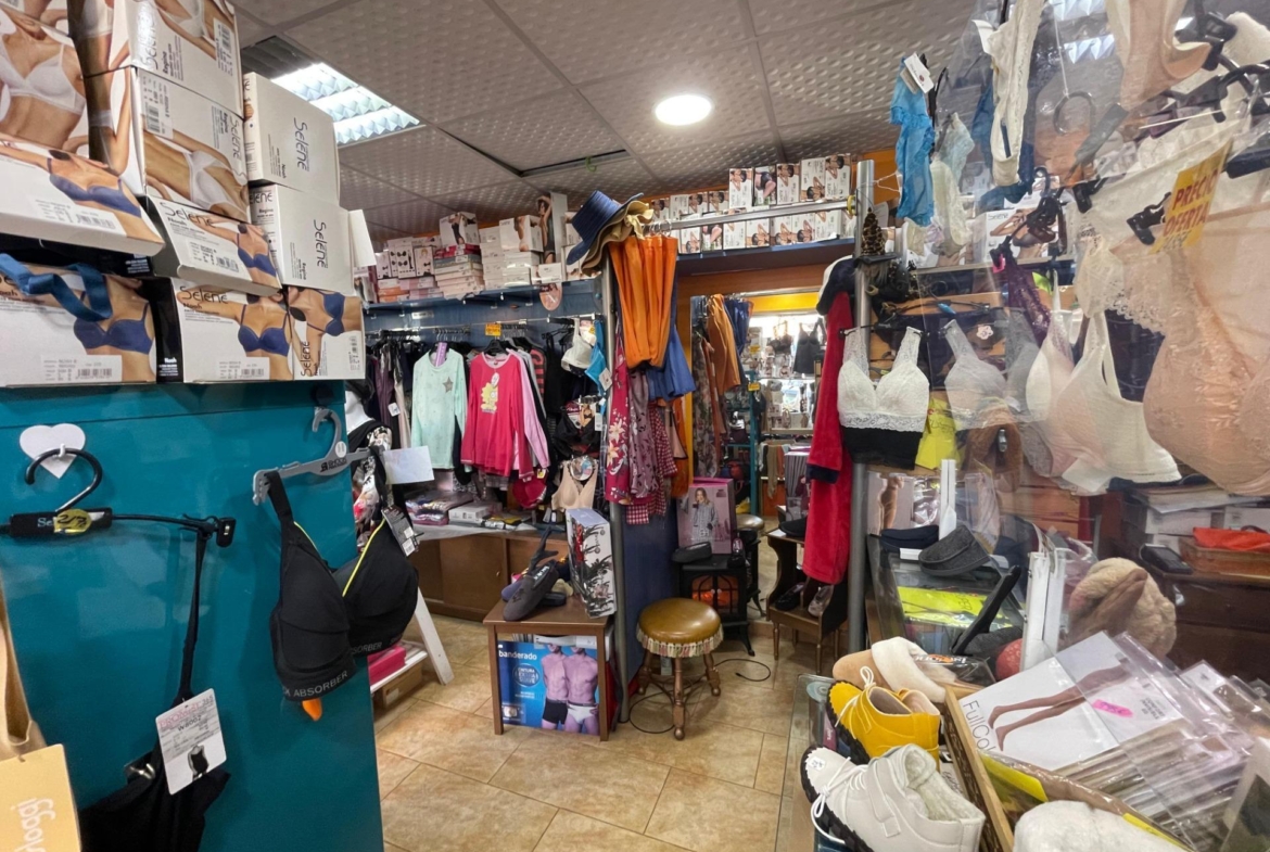 ^**^EXCELENTE OPORTUNIDAD, LOCAL COMERCIAL EN MORALZARZAL^**^ Oportunidad única de adquirir un local