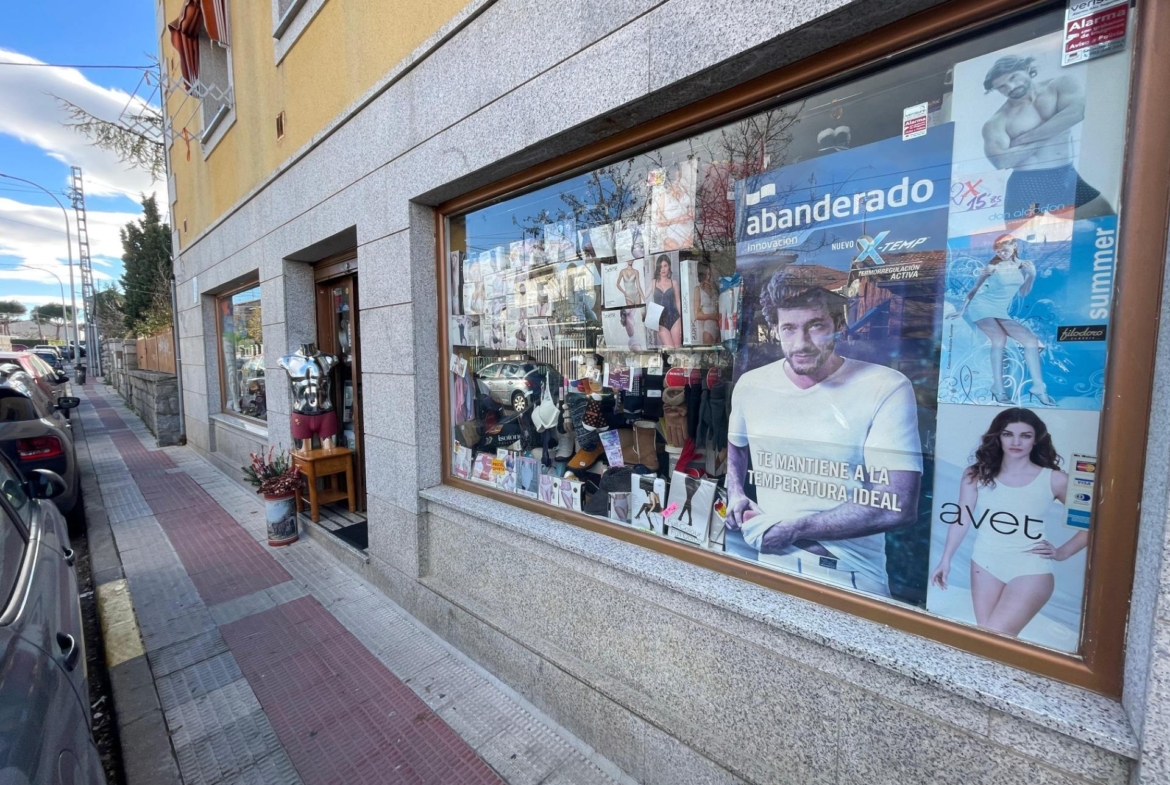 ^**^EXCELENTE OPORTUNIDAD, LOCAL COMERCIAL EN MORALZARZAL^**^ Oportunidad única de adquirir un local