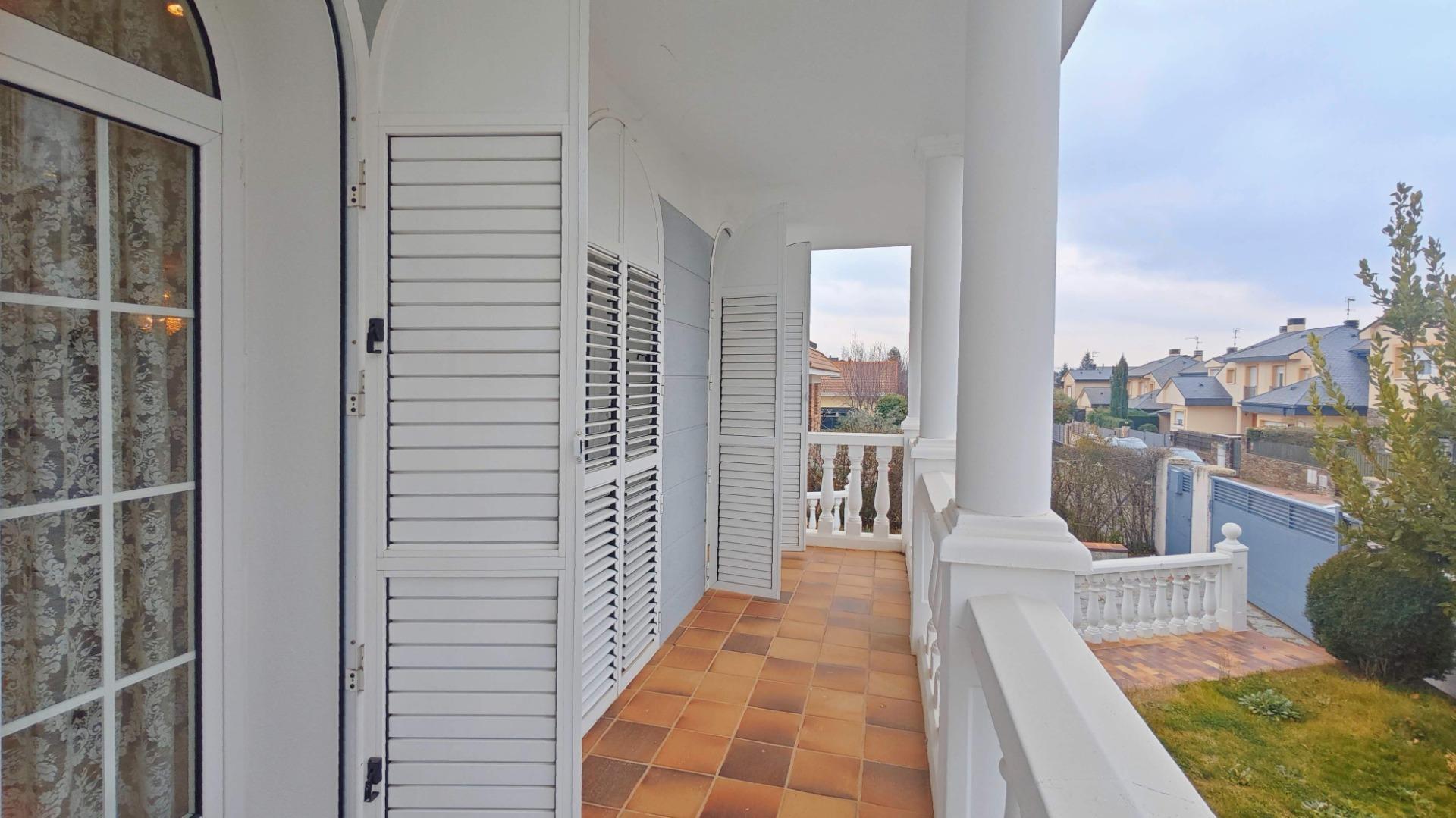 18-21 Preciosa casa de capricho en Guadarrama