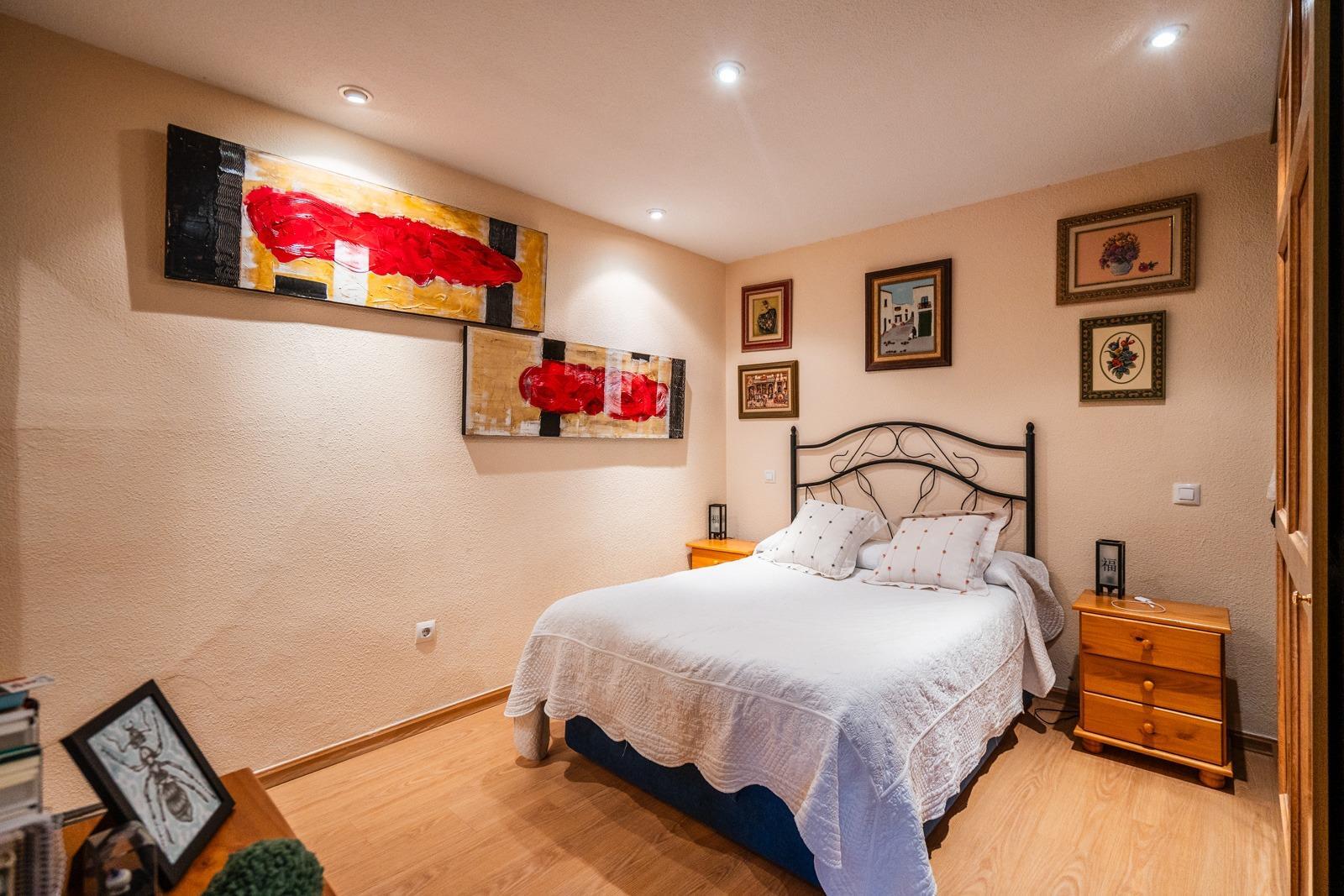 INVERSIÓN SEGURA: EDIFICIO/NAVE DE 3 PLANTAS CON DESPACHOS Y APARTAMENTO EN COLMENAR VIEJO