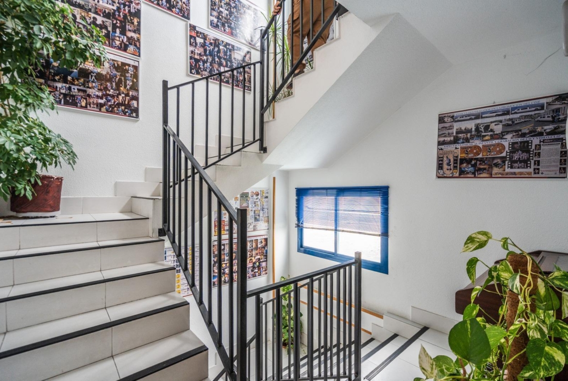 INVERSIÓN SEGURA: EDIFICIO/NAVE DE 3 PLANTAS CON DESPACHOS Y APARTAMENTO EN COLMENAR VIEJO