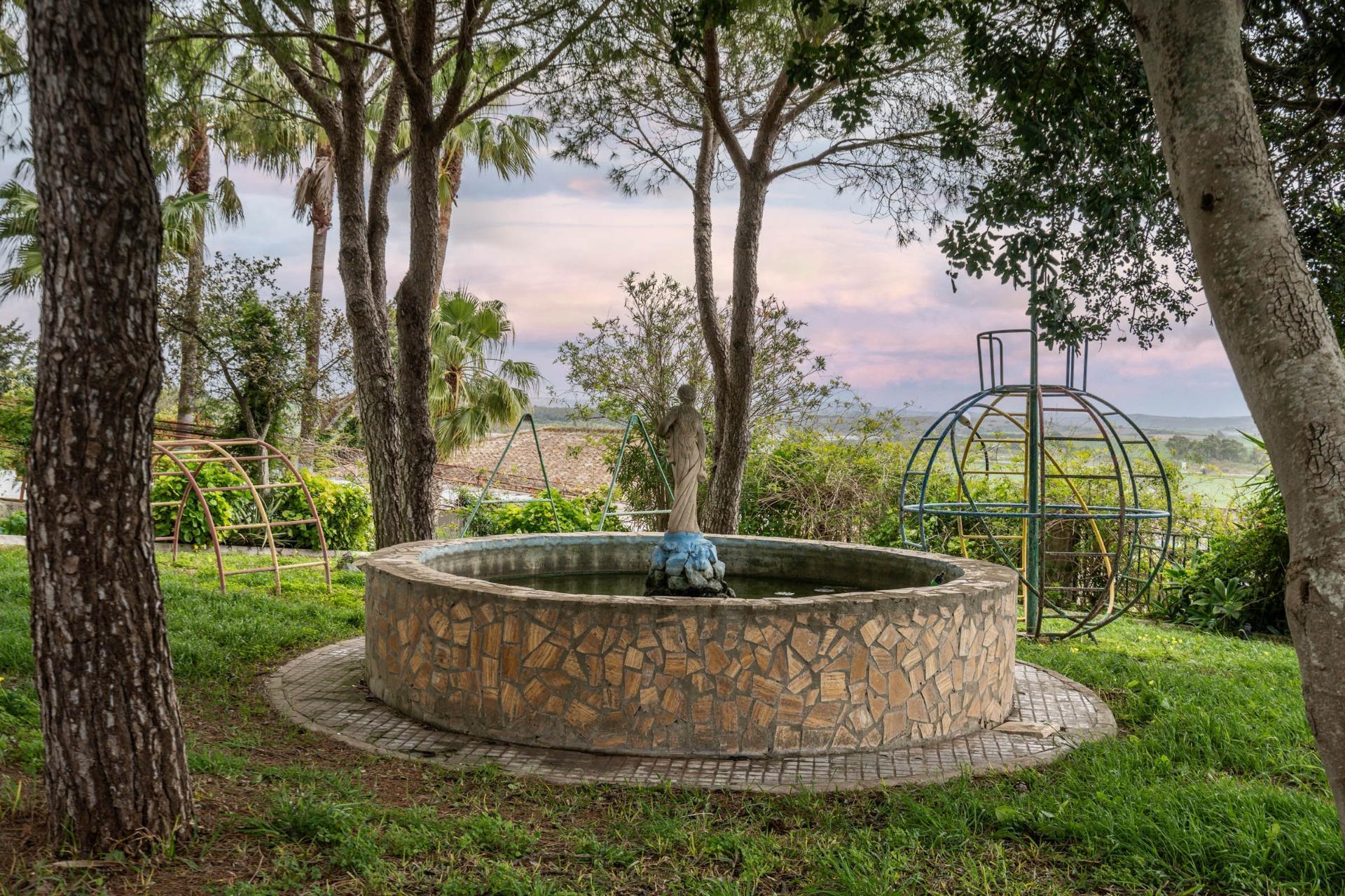 50-21 CORTIJO ANDALUZ CON VARIAS EDIFICACIONES, PISCINA Y 8.000 M² DE TERRENO EN CHICLANA DE LA FRONTERA E
