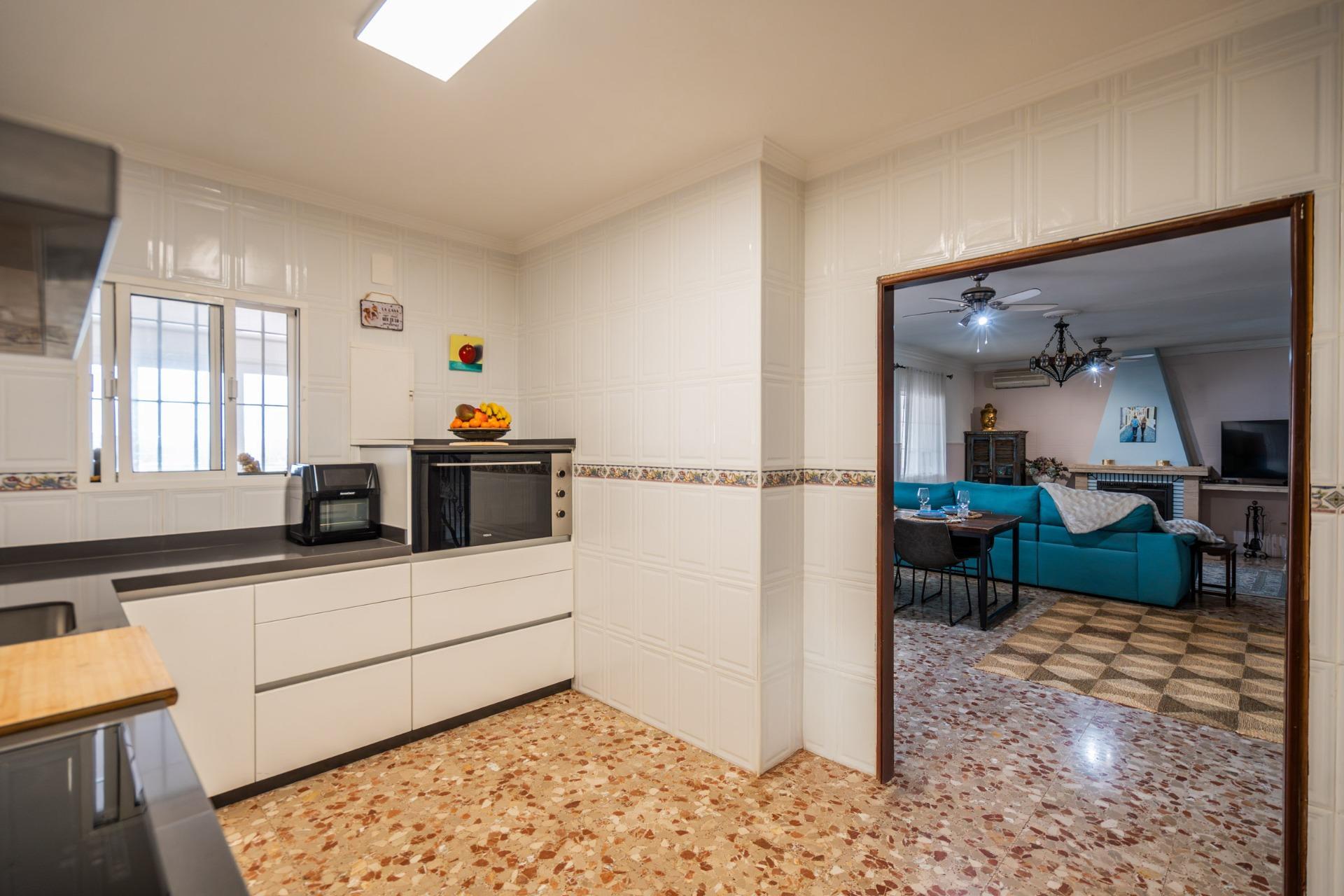 50-37 CORTIJO ANDALUZ CON VARIAS EDIFICACIONES, PISCINA Y 8.000 M² DE TERRENO EN CHICLANA DE LA FRONTERA E