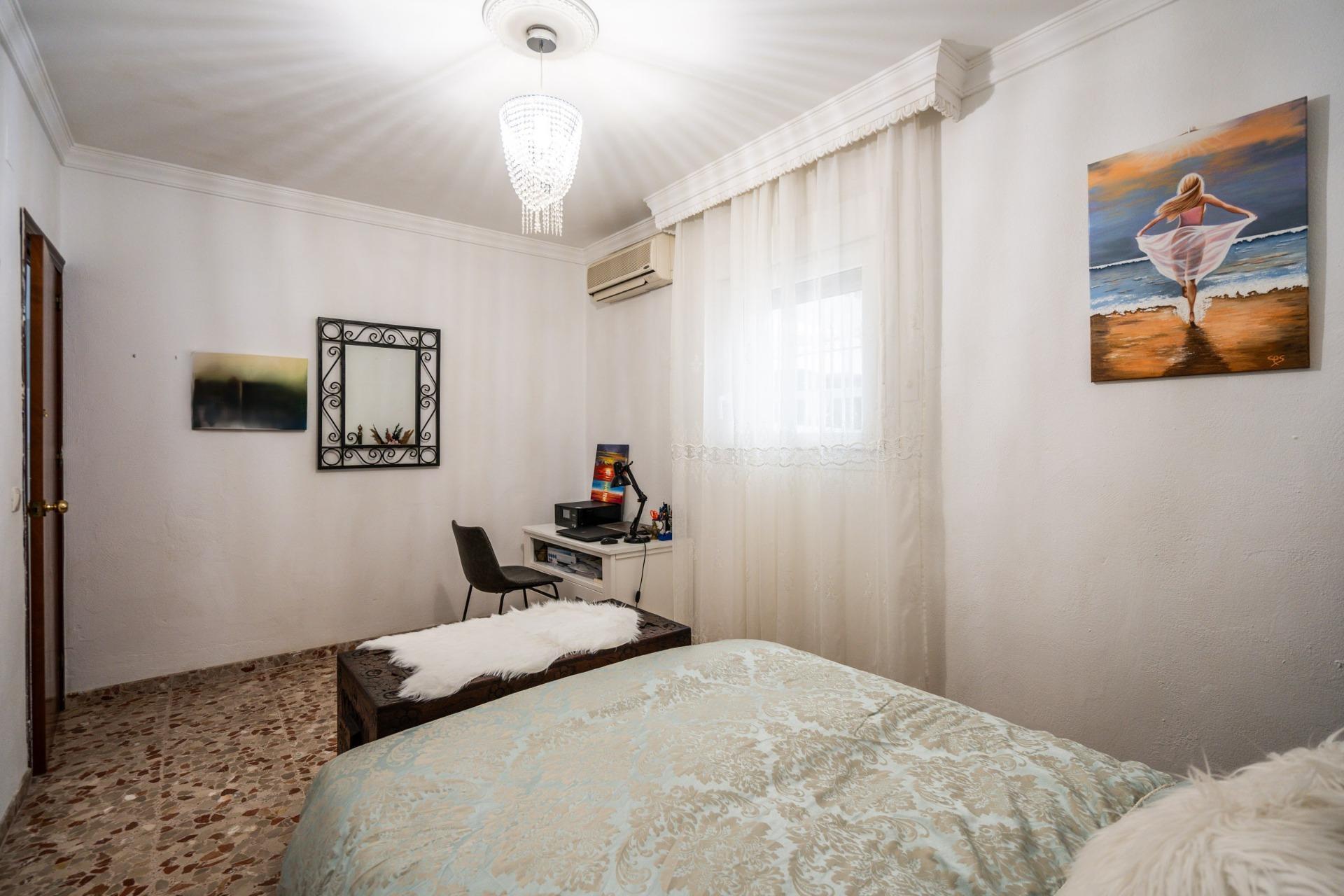 50-38 CORTIJO ANDALUZ CON VARIAS EDIFICACIONES, PISCINA Y 8.000 M² DE TERRENO EN CHICLANA DE LA FRONTERA E