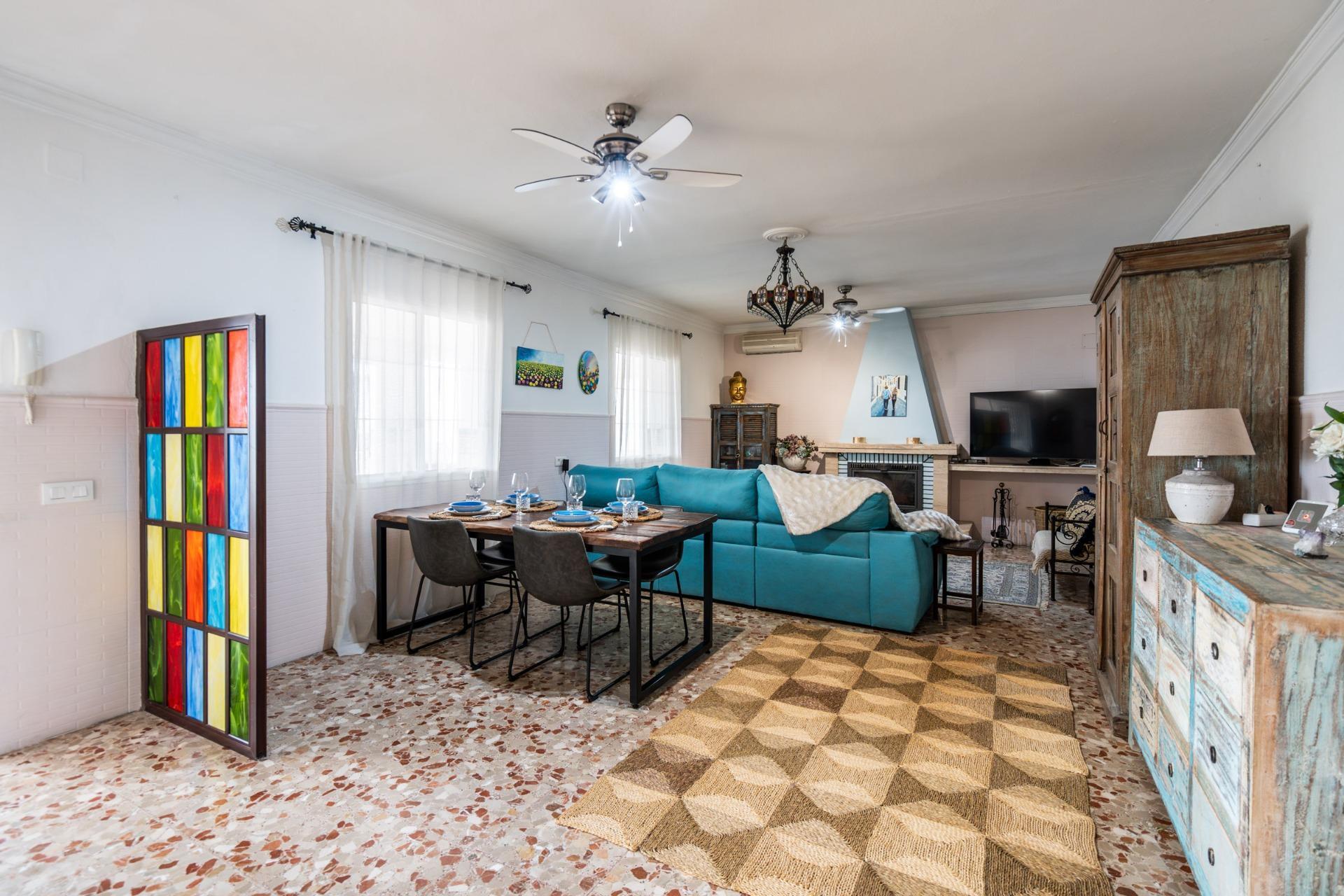 50-6 CORTIJO ANDALUZ CON VARIAS EDIFICACIONES, PISCINA Y 8.000 M² DE TERRENO EN CHICLANA DE LA FRONTERA E