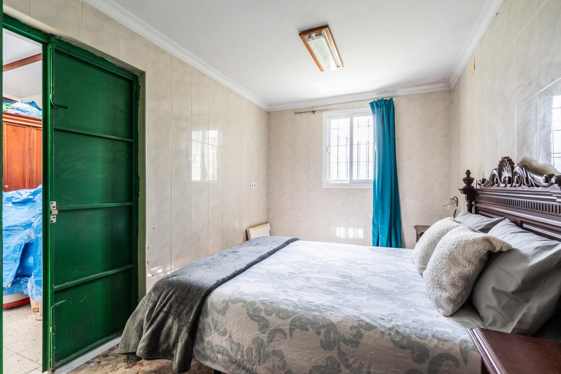 50-62 CORTIJO ANDALUZ CON VARIAS EDIFICACIONES, PISCINA Y 8.000 M² DE TERRENO EN CHICLANA DE LA FRONTERA E