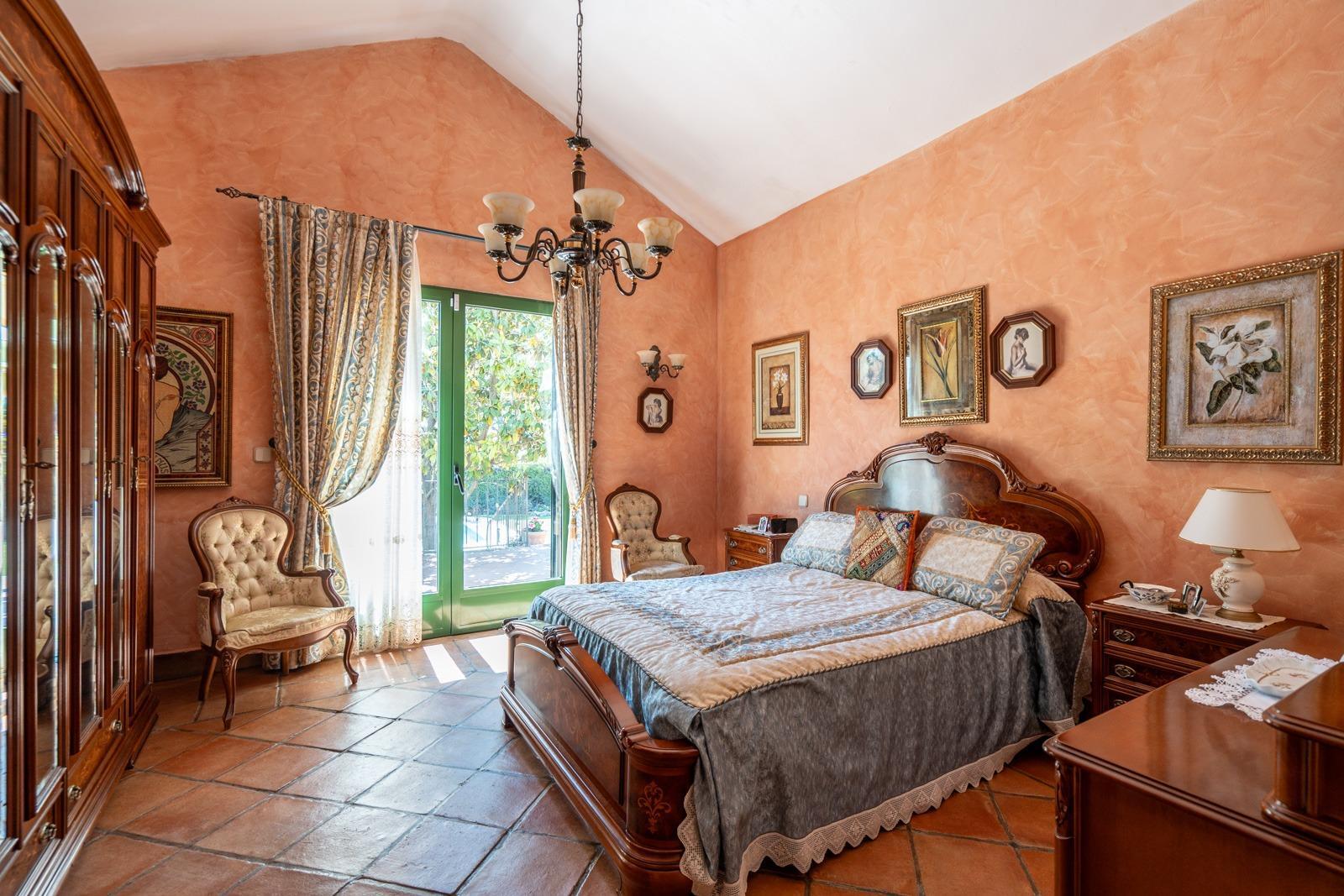 ^^ EN VENTA EXCLUSIVA – IMPRESIONANTE FINCA DE 4 HECTÁREAS EN VALGRANDE, CHINCHÓN ^**^  Ponemos a la