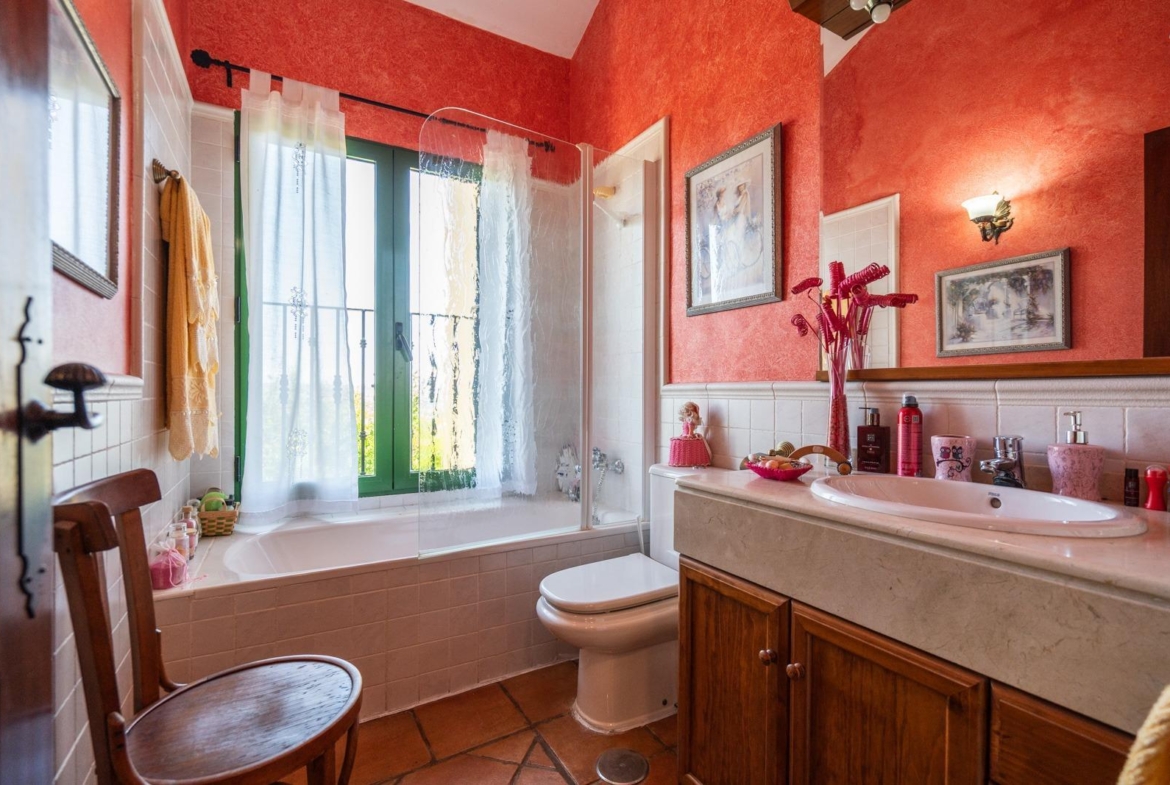 ^^ EN VENTA EXCLUSIVA – IMPRESIONANTE FINCA DE 4 HECTÁREAS EN VALGRANDE, CHINCHÓN ^**^  Ponemos a la