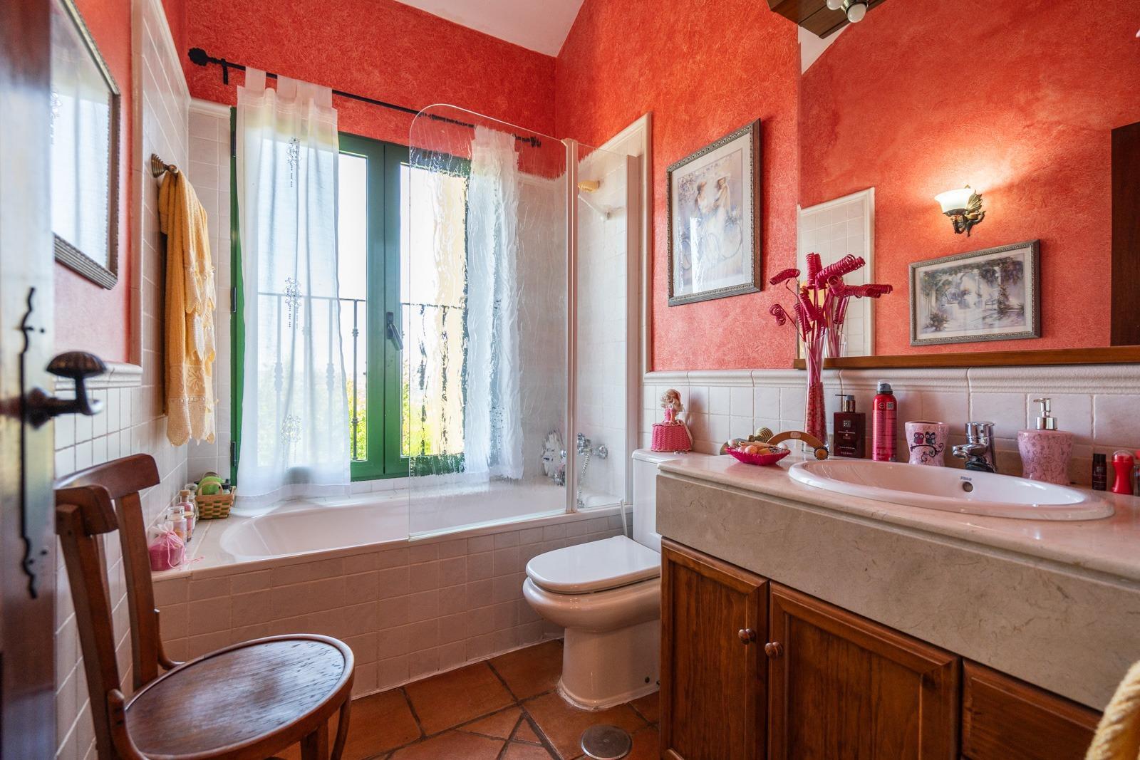 ^^ EN VENTA EXCLUSIVA – IMPRESIONANTE FINCA DE 4 HECTÁREAS EN VALGRANDE, CHINCHÓN ^**^  Ponemos a la