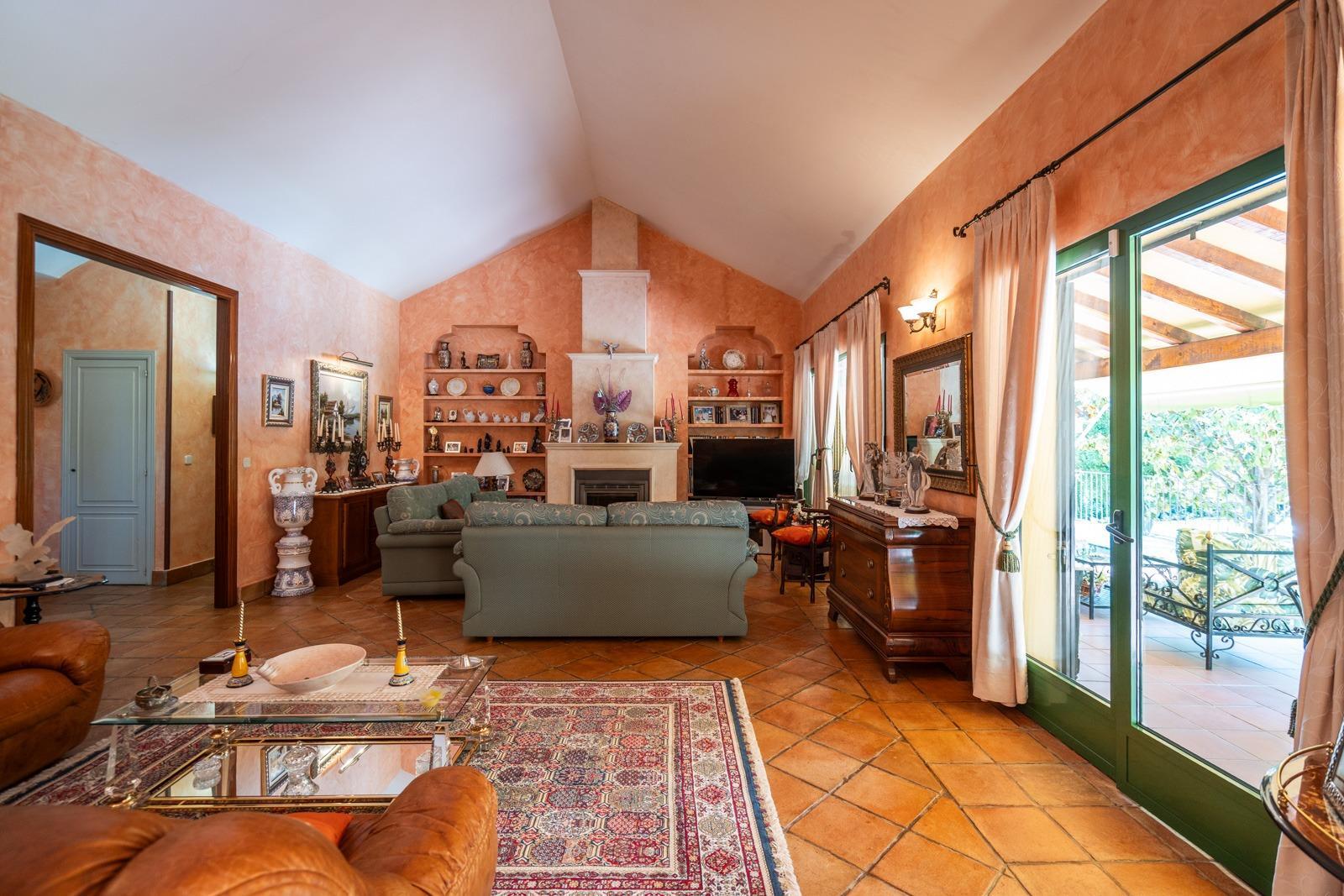 ^^ EN VENTA EXCLUSIVA – IMPRESIONANTE FINCA DE 4 HECTÁREAS EN VALGRANDE, CHINCHÓN ^**^  Ponemos a la