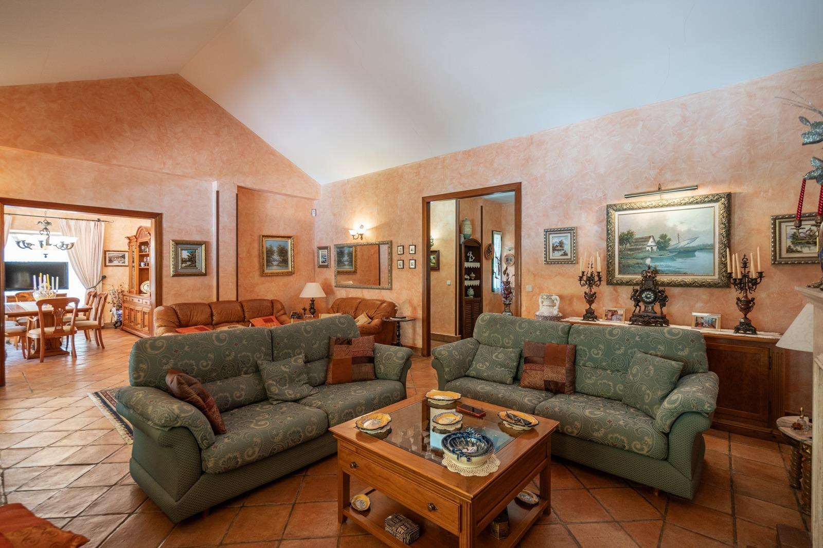 ^^ EN VENTA EXCLUSIVA – IMPRESIONANTE FINCA DE 4 HECTÁREAS EN VALGRANDE, CHINCHÓN ^**^  Ponemos a la