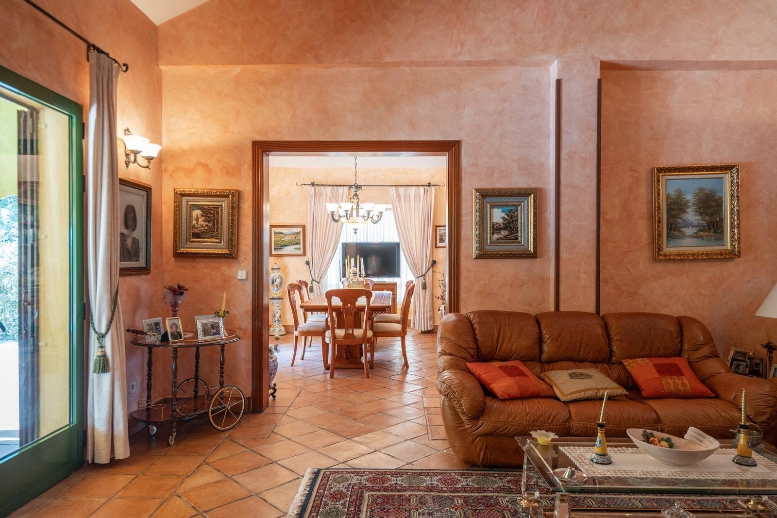 ^^ EN VENTA EXCLUSIVA – IMPRESIONANTE FINCA DE 4 HECTÁREAS EN VALGRANDE, CHINCHÓN ^**^  Ponemos a la