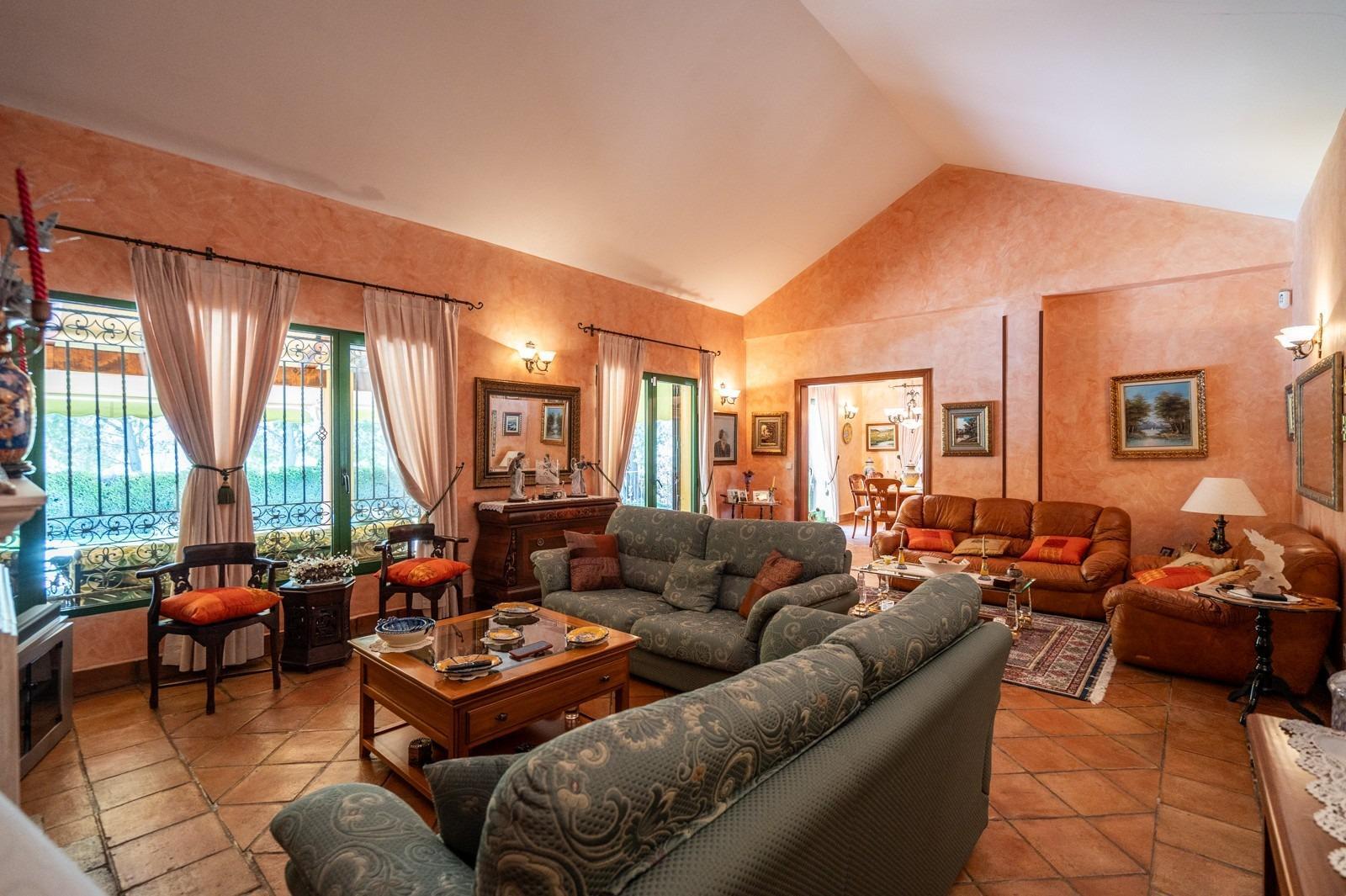 ^^ EN VENTA EXCLUSIVA – IMPRESIONANTE FINCA DE 4 HECTÁREAS EN VALGRANDE, CHINCHÓN ^**^  Ponemos a la