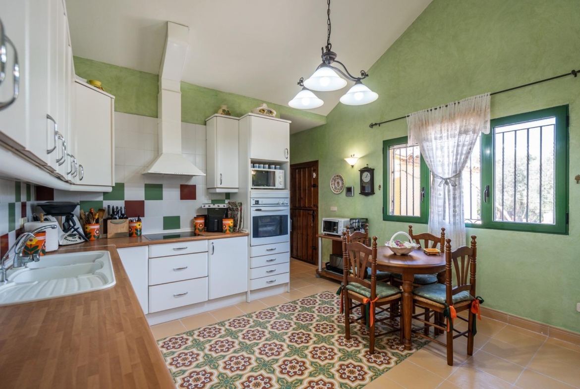 ^^ EN VENTA EXCLUSIVA – IMPRESIONANTE FINCA DE 4 HECTÁREAS EN VALGRANDE, CHINCHÓN ^**^  Ponemos a la