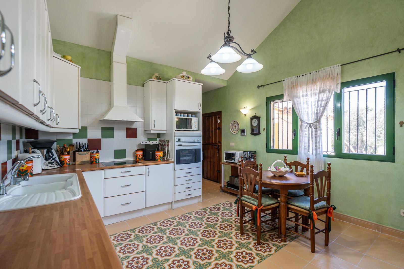 ^^ EN VENTA EXCLUSIVA – IMPRESIONANTE FINCA DE 4 HECTÁREAS EN VALGRANDE, CHINCHÓN ^**^  Ponemos a la