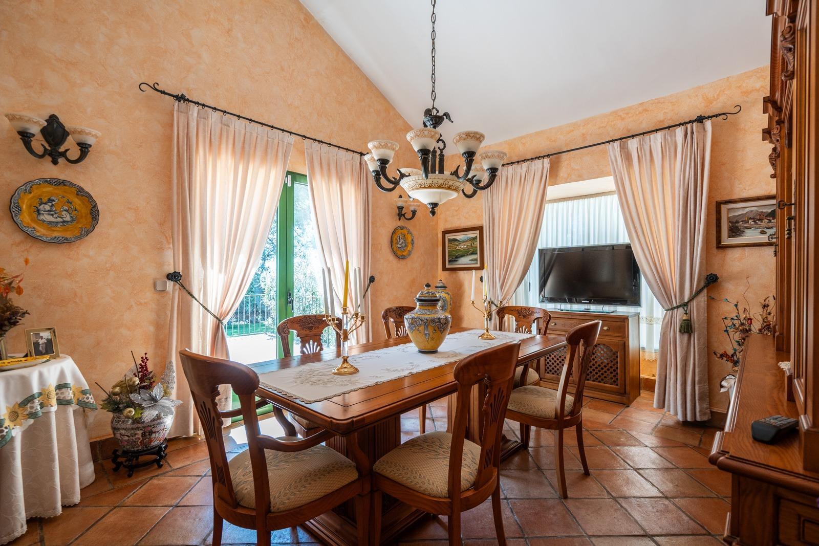 ^^ EN VENTA EXCLUSIVA – IMPRESIONANTE FINCA DE 4 HECTÁREAS EN VALGRANDE, CHINCHÓN ^**^  Ponemos a la
