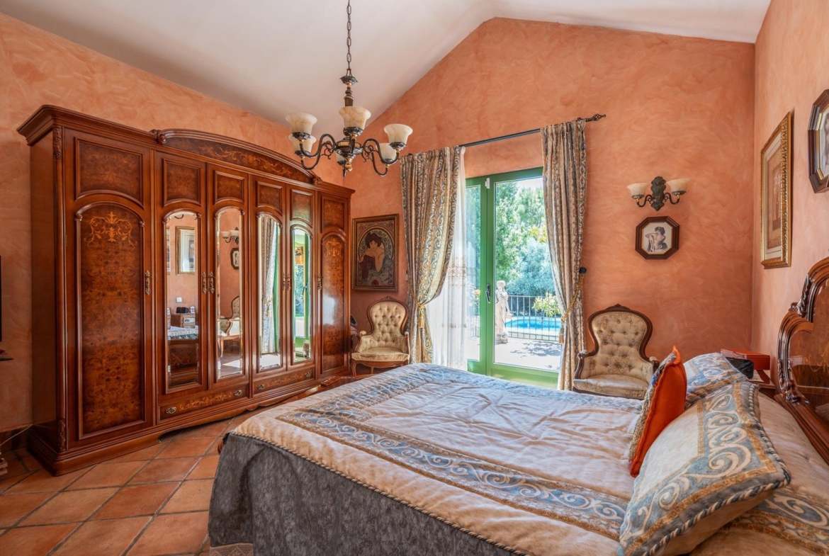 ^^ EN VENTA EXCLUSIVA – IMPRESIONANTE FINCA DE 4 HECTÁREAS EN VALGRANDE, CHINCHÓN ^**^  Ponemos a la
