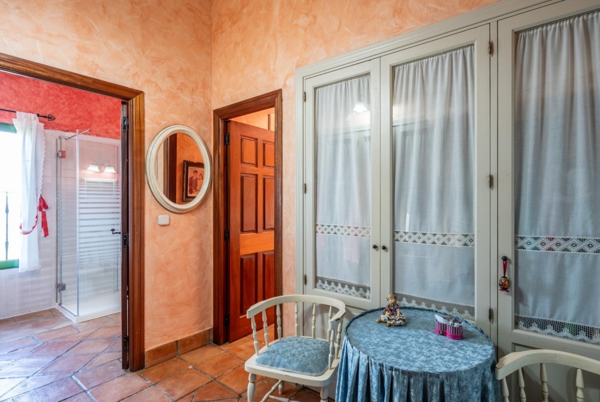 ^^ EN VENTA EXCLUSIVA – IMPRESIONANTE FINCA DE 4 HECTÁREAS EN VALGRANDE, CHINCHÓN ^**^  Ponemos a la