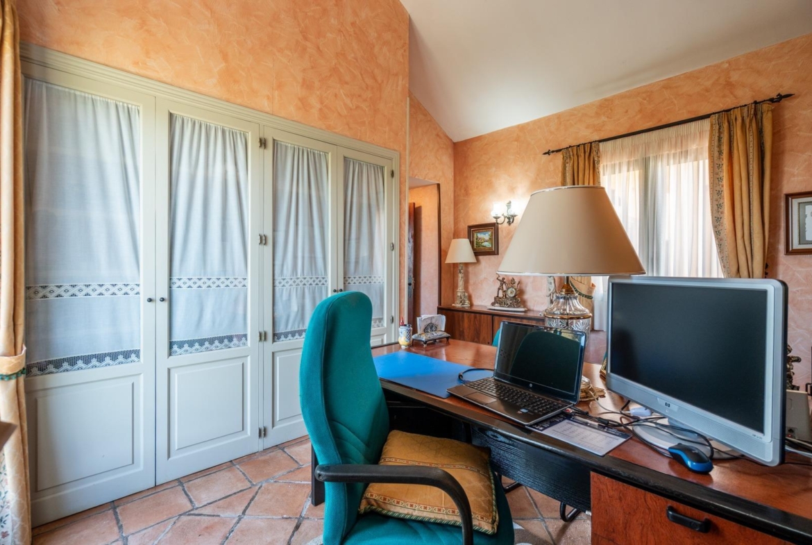 ^^ EN VENTA EXCLUSIVA – IMPRESIONANTE FINCA DE 4 HECTÁREAS EN VALGRANDE, CHINCHÓN ^**^  Ponemos a la