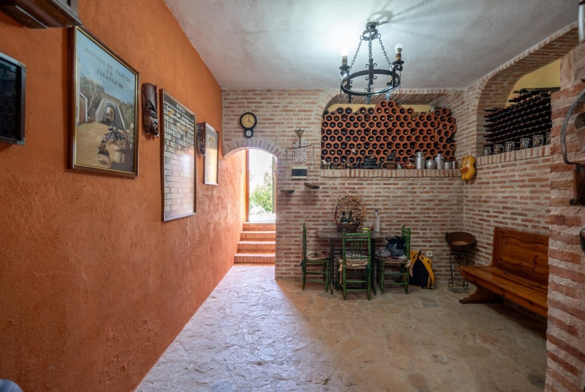 ^^ EN VENTA EXCLUSIVA – IMPRESIONANTE FINCA DE 4 HECTÁREAS EN VALGRANDE, CHINCHÓN ^**^  Ponemos a la