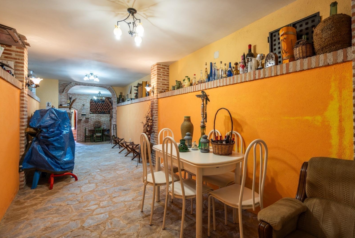 ^^ EN VENTA EXCLUSIVA – IMPRESIONANTE FINCA DE 4 HECTÁREAS EN VALGRANDE, CHINCHÓN ^**^  Ponemos a la