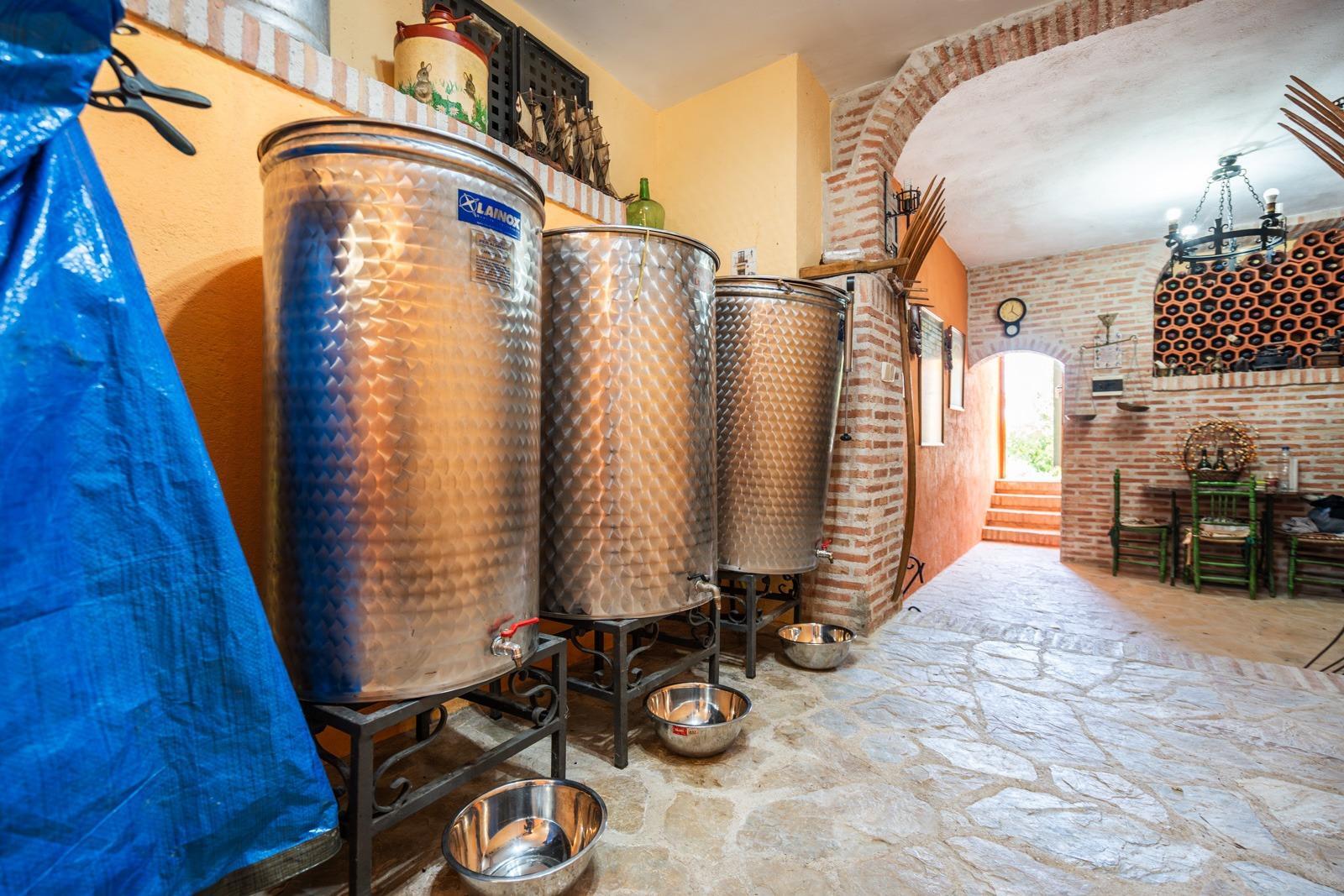 ^^ EN VENTA EXCLUSIVA – IMPRESIONANTE FINCA DE 4 HECTÁREAS EN VALGRANDE, CHINCHÓN ^**^  Ponemos a la